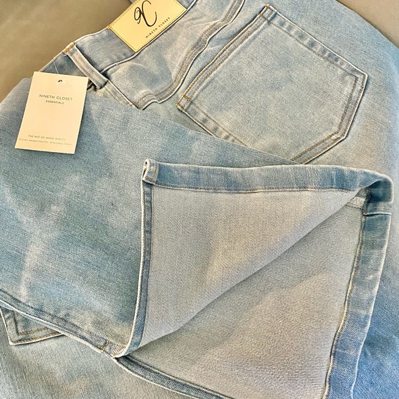 Jeans - Picture 3 of 3